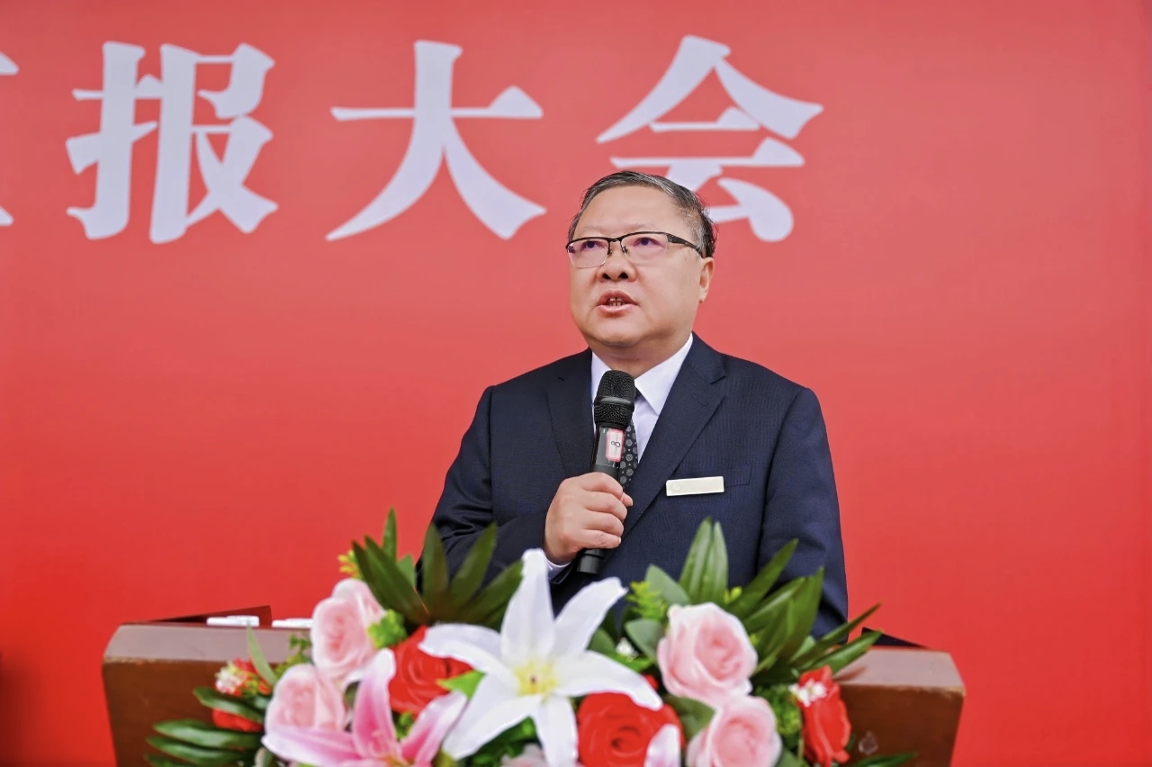 适应新时代 逐梦新征程——校长储祖旺在2025级新生开学典礼上的讲话