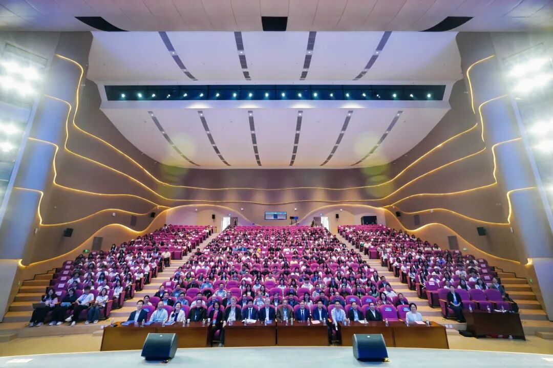 “数智时代大学生领导力的挑战与重塑”国际学术研讨会暨LEAD学术联盟会议在汉隆重举行