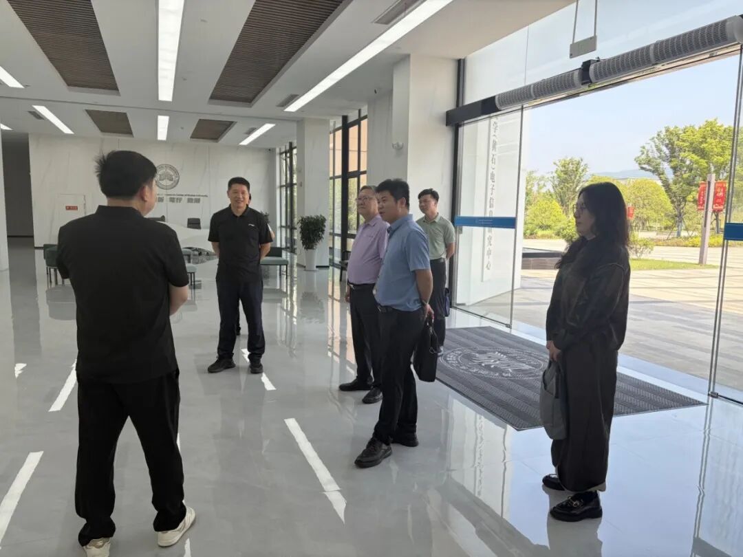 落实双百赋能工程 深化校地企合作——校领导带队赴黄石开展调研交流活动