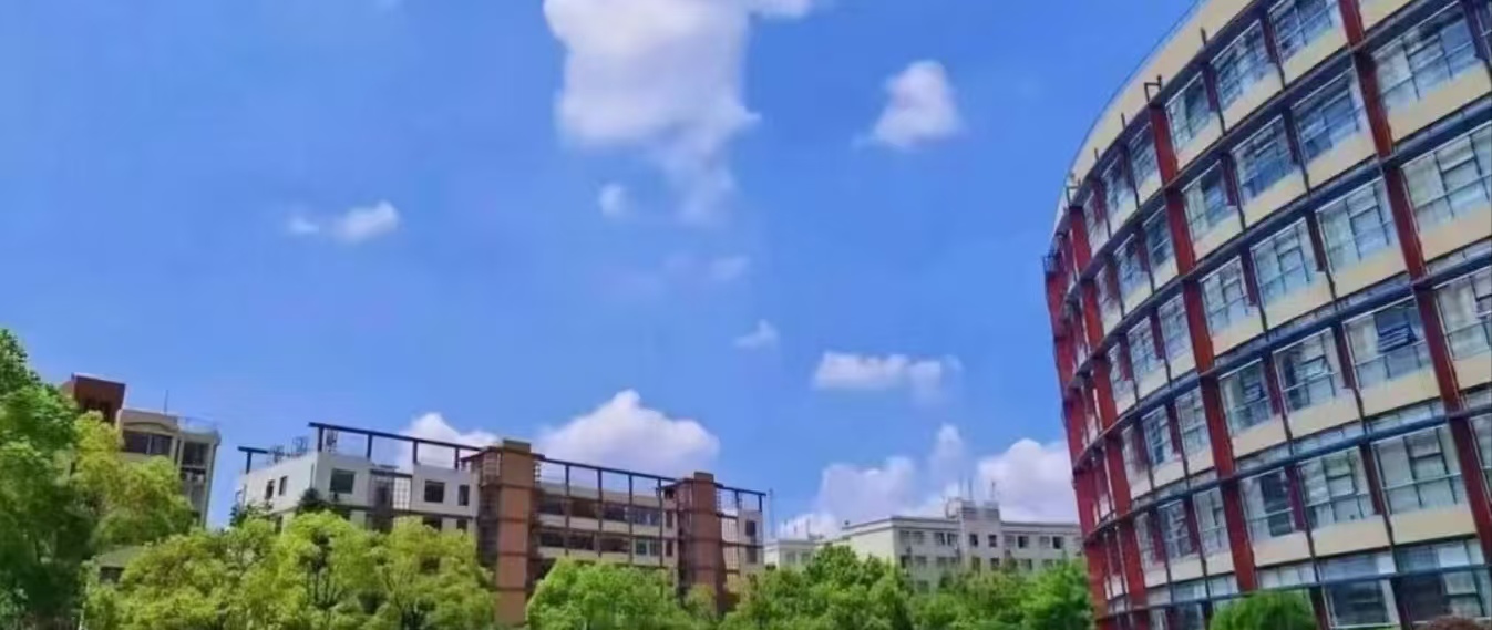 best365中国官方网站师生参加best365新视域文化产业学院“中国—东盟文化遗产IP孵化”专项培训讲座